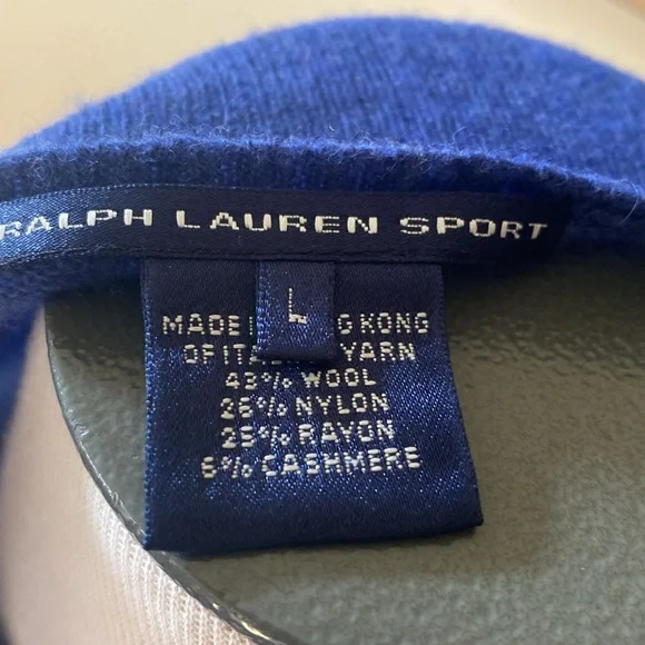 Ralph Lauren Sport V-neck heathery periwinkle/blue sweater. - Picture 4 of 5